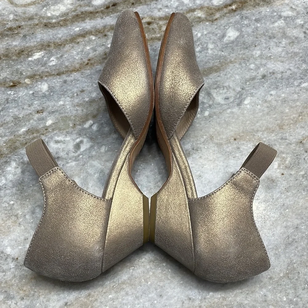 Eileen Fisher Gold Metallic Leather Mary Janes size 6.5